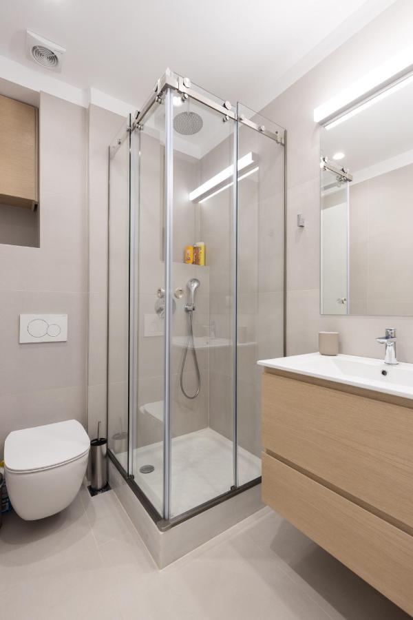 Wonderful Central Athens 2 Bedroom 2 Bath Sleeps 8 Atenas Exterior foto