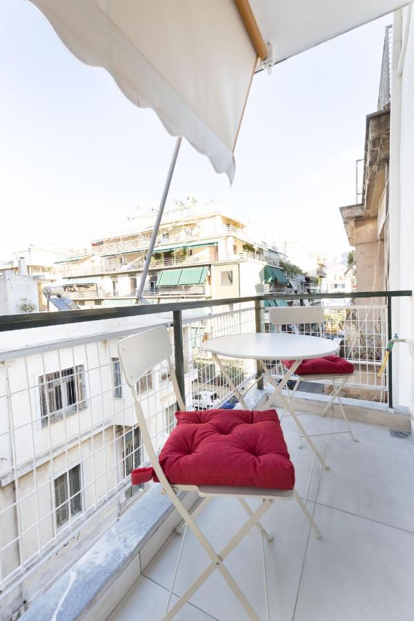 Wonderful Central Athens 2 Bedroom 2 Bath Sleeps 8 Atenas Exterior foto